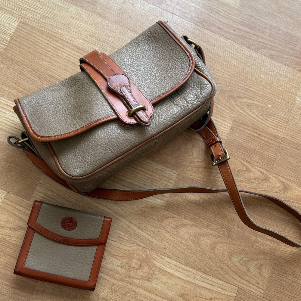 Dooney & Burke Vintage Taupe Pebbled Leather Crossbody Bag w/ Matching Wallet - Picture 2 of 10